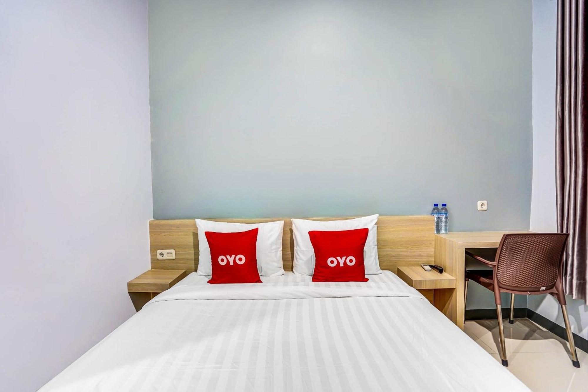 Oyo 90891 Parang Kusumo Residence Krembangan Exteriér fotografie