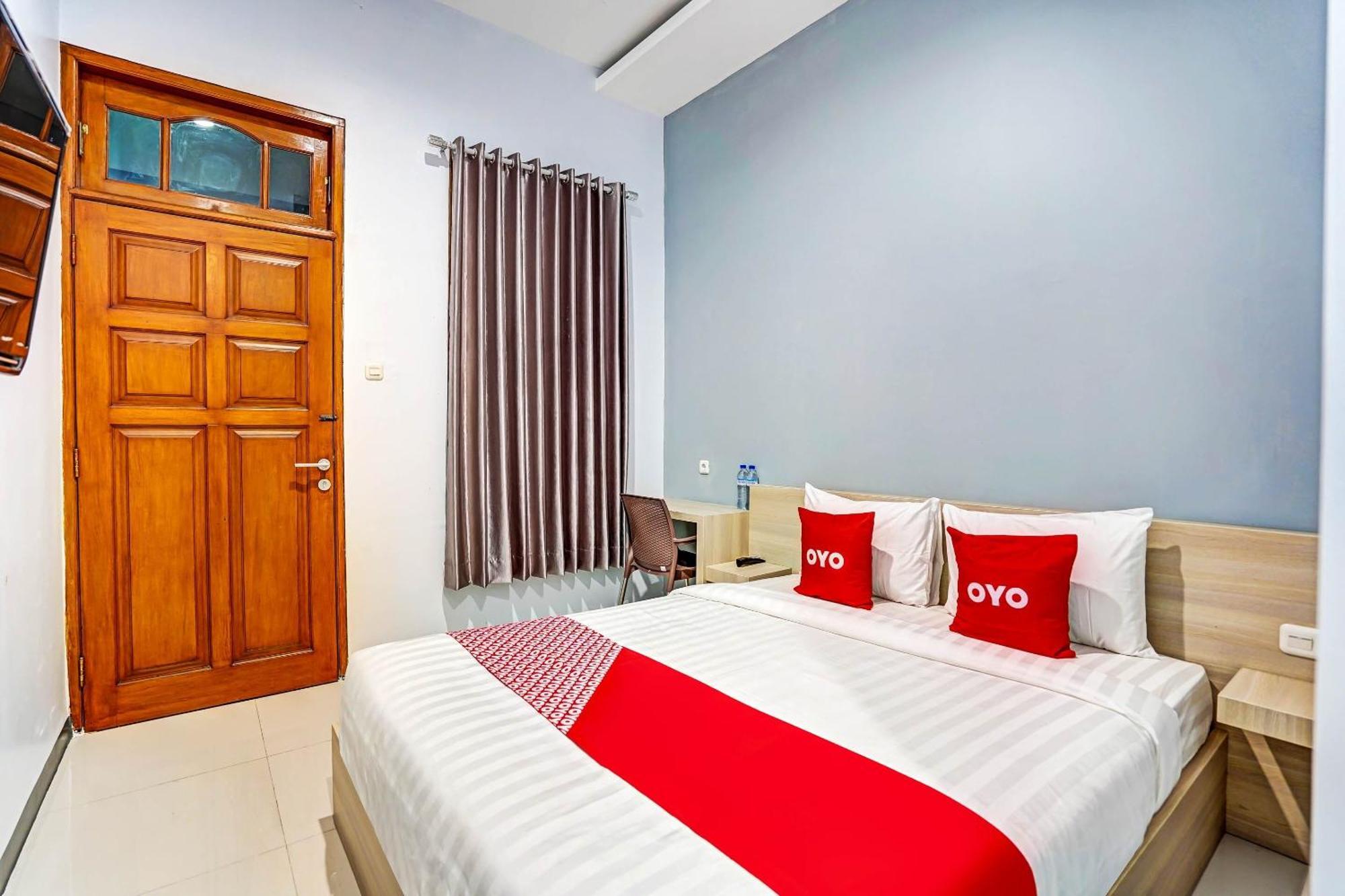 Oyo 90891 Parang Kusumo Residence Krembangan Exteriér fotografie