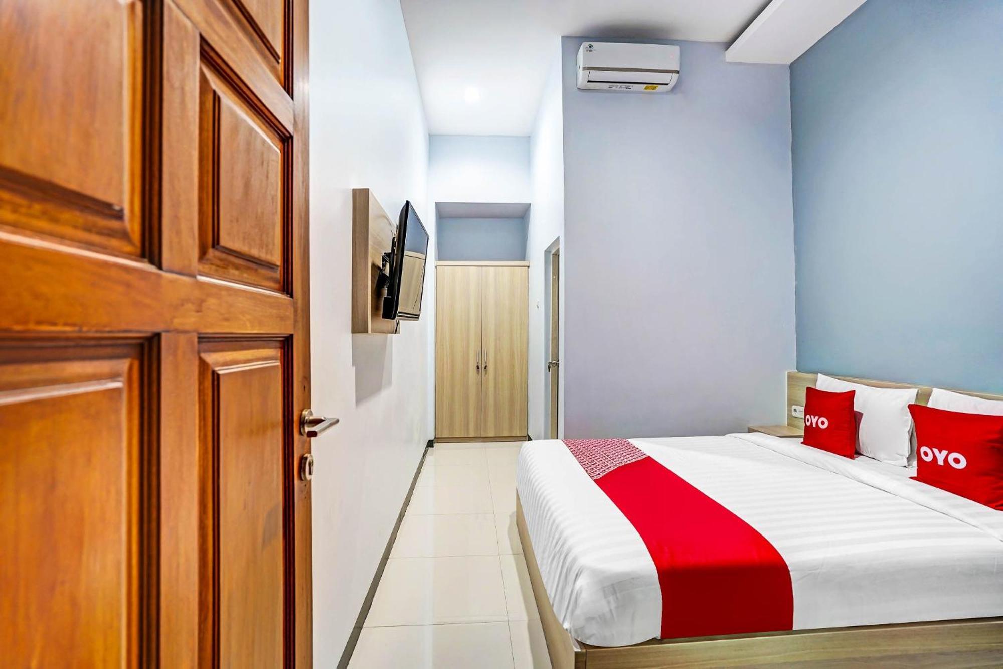 Oyo 90891 Parang Kusumo Residence Krembangan Exteriér fotografie